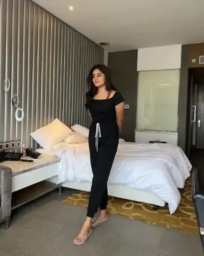 Call Girls Sardarpur Cash On Delivery