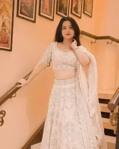 Escort Sardarpur